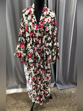 Natori II vintage floral print robe size small